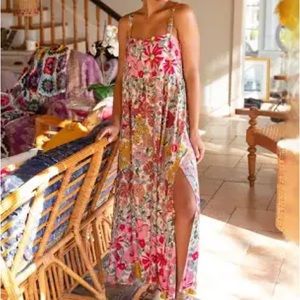 Natural life New With Tags Patti side spit floral maxi dress